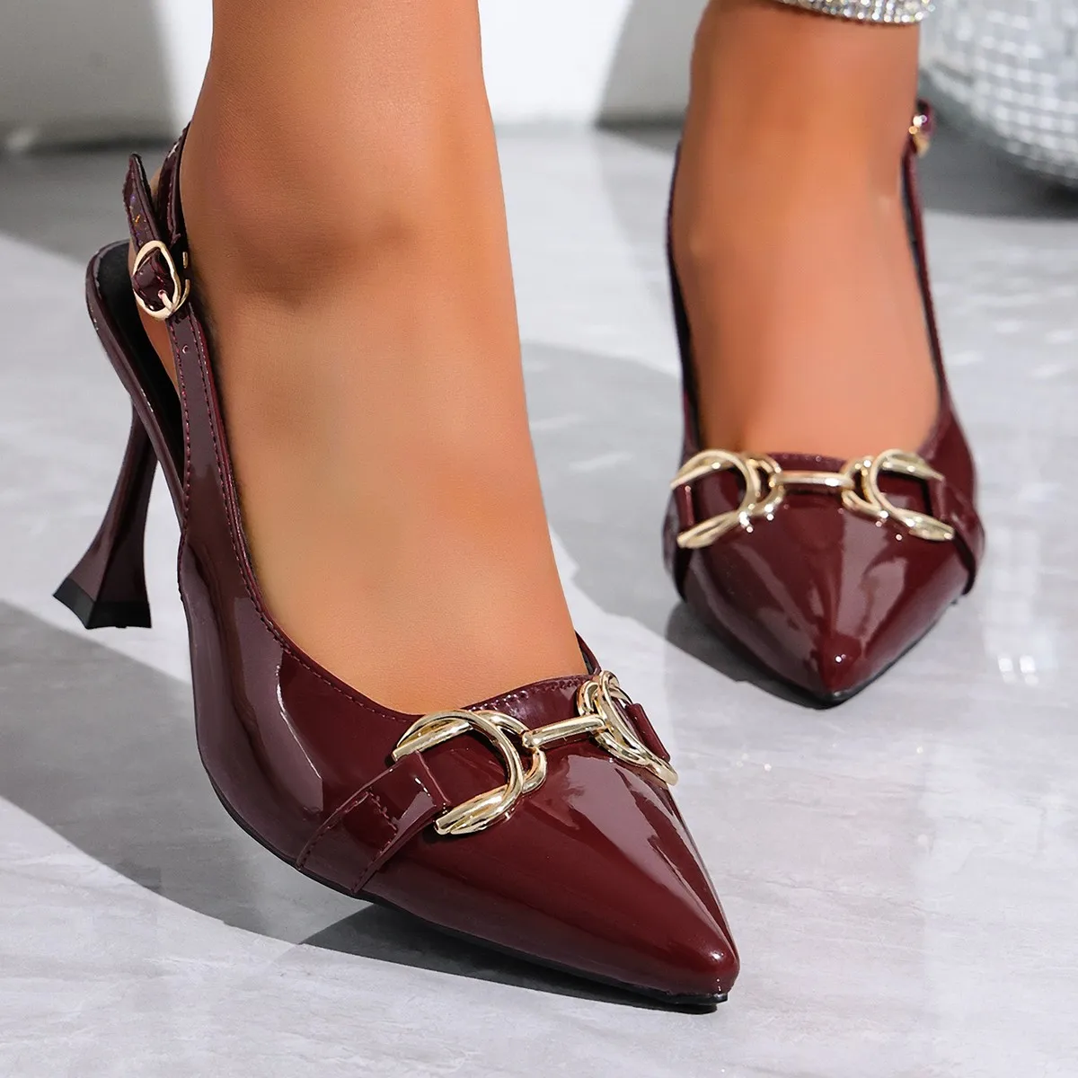 

2026 High Heel Sandals Women's Spring New Korean Version Thin Heel Pointed Toe Shallow Baotou Fashion Women's Sandals