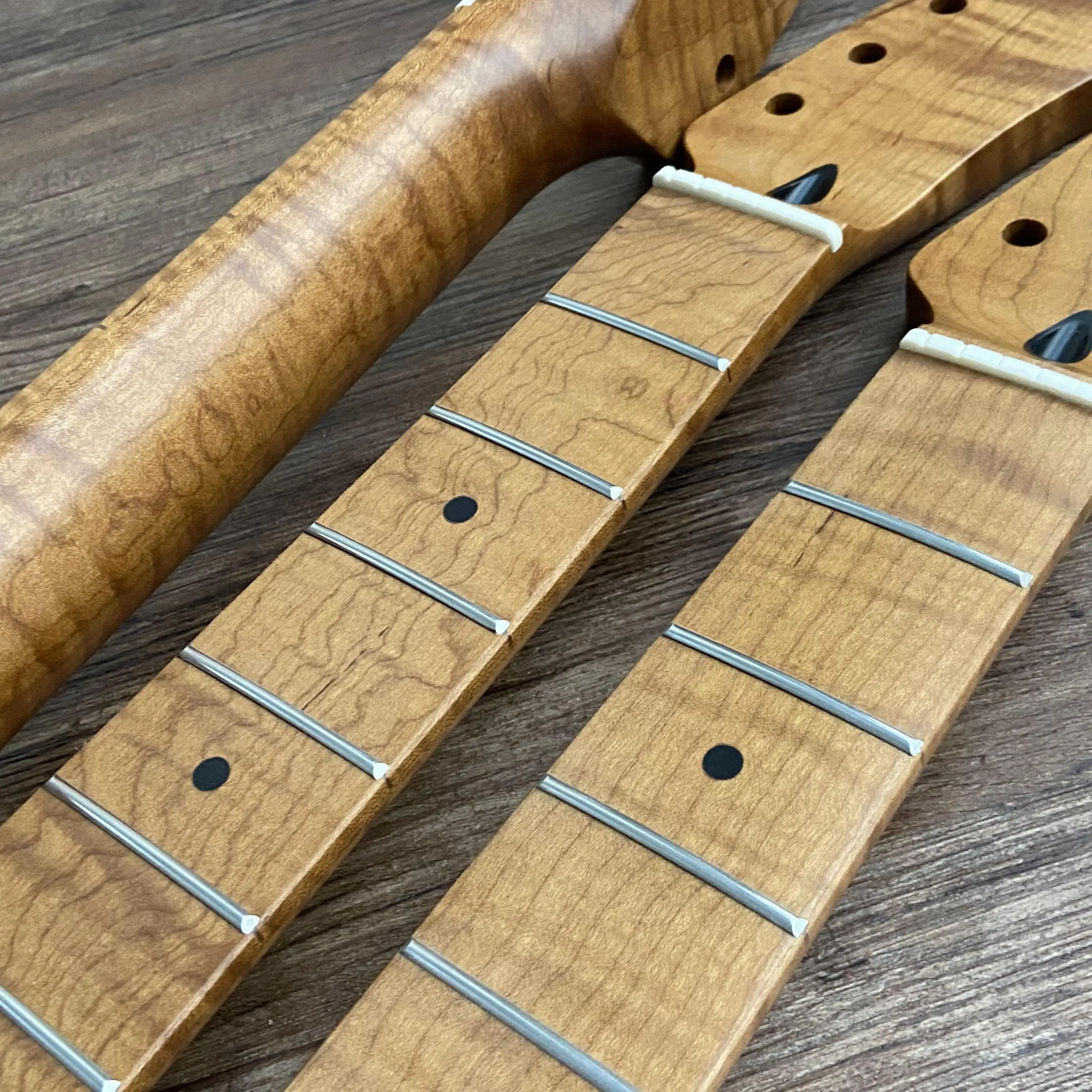 

TL-Style Flame Maple Guitar Neck | Roasted Maple | 22 Frets | Matte Finish | Headstock Truss Rod