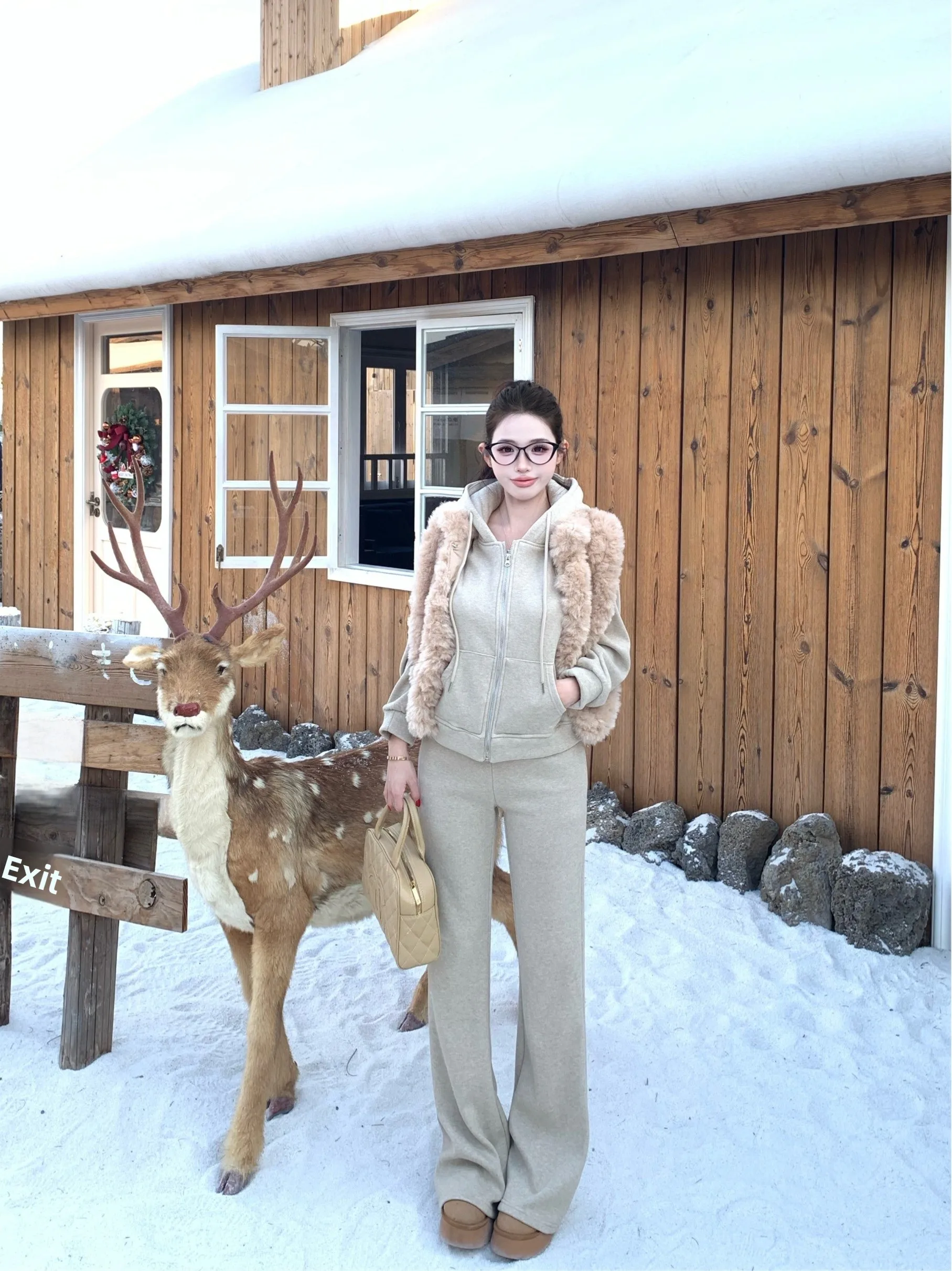 Women's Fleece Lined Hoodie And Pants Set Spring 2026 New Arrival Two Piece Casual Sportswear High Waist Straight Leg Trousers