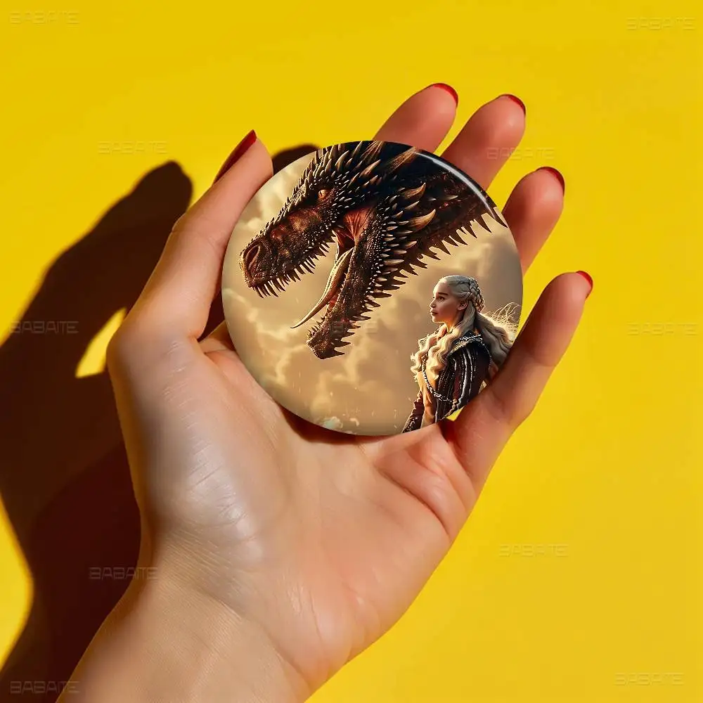 G-Game Of Thrones التنين الأم صفيح دبوس زر مخصص أنيمي دور المدرسة القديمة بروش الكرتون طوق شارة مجوهرات هدية المشجعين