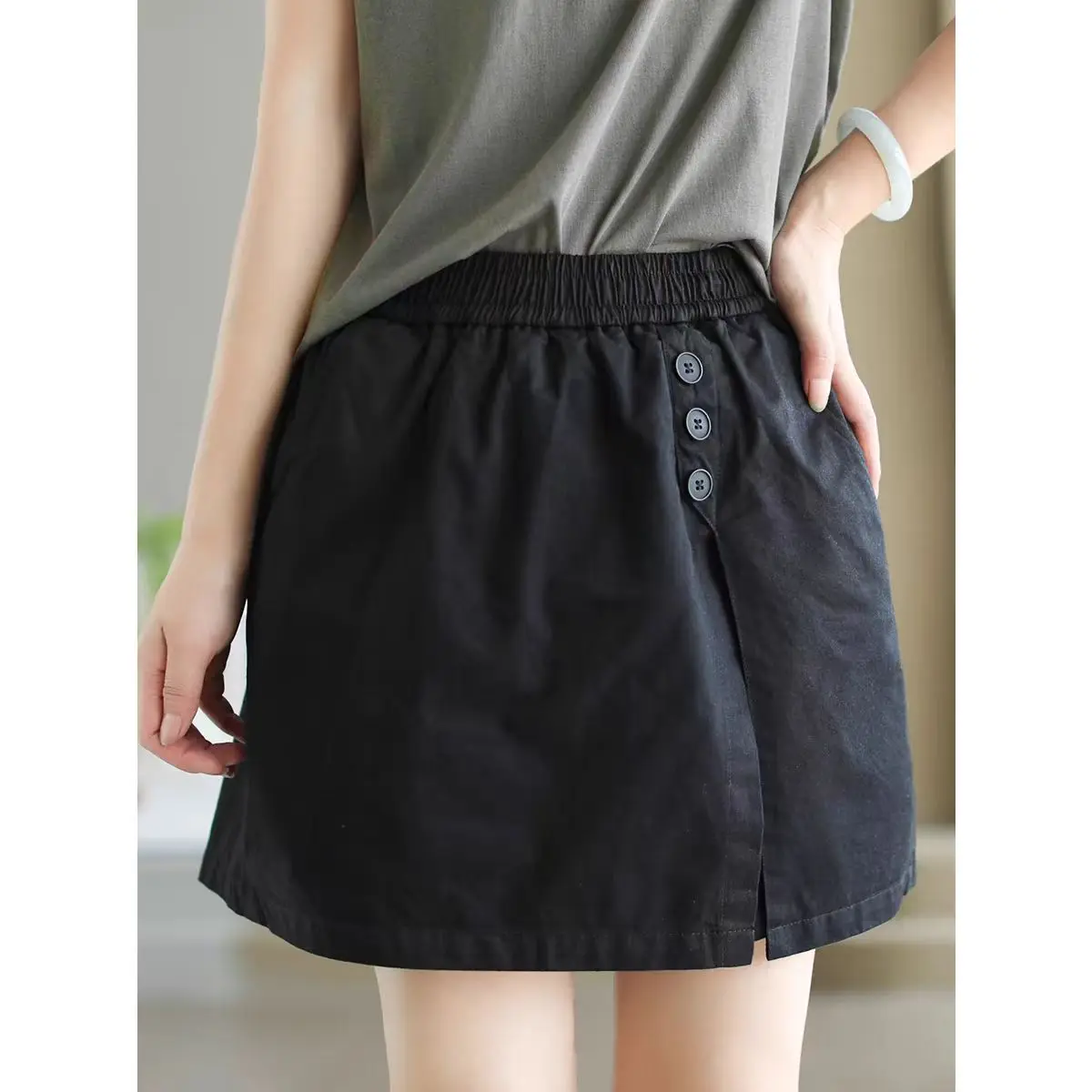 ชุดเซ็ตสองชิ้นสไตล์ลำลองสำหรับผู้หญิง ปี 2025 ผ้าฝ้ายสีพื้น กางเกงขายาวทรงกว้าง เอวยางยืด ดีไซน์ศิลปะสำหรับฤดูร้อน