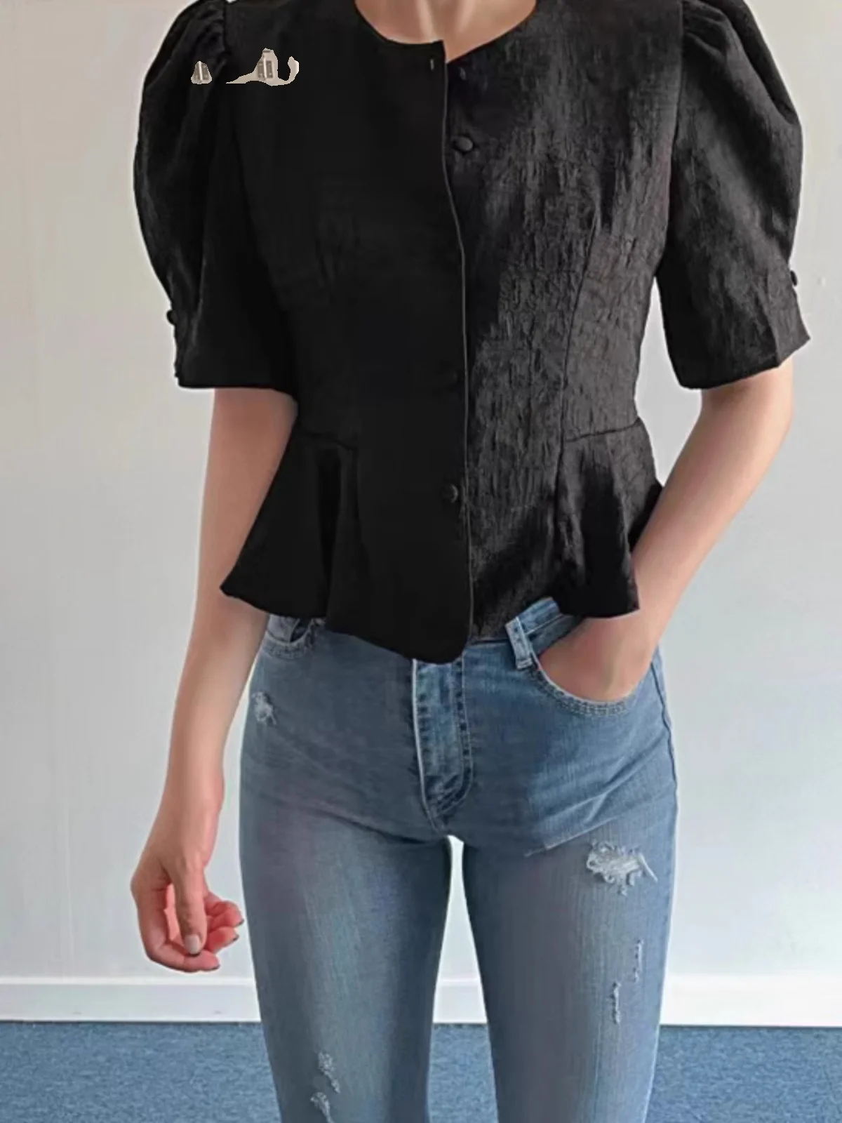 Elegancki, retro, okrągły, krótki rękaw, damski top z bufiastymi rękawami, słodki, wyszczuplający, koreański styl, do pracy, jednolity kolor, modny.