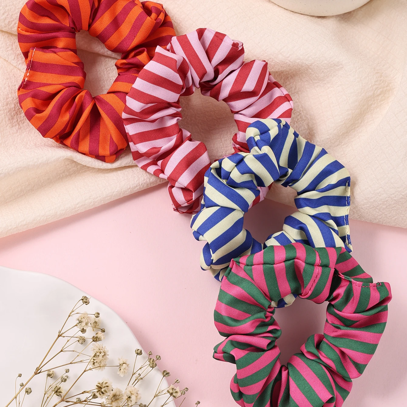4 Pcs Y2K Color Striped Satin - Scrunchie Satin Set recension och pris