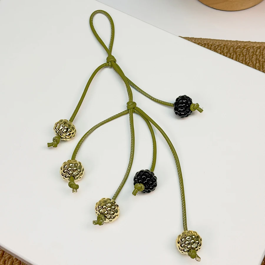 

Подвеска-брелок для сумки Black Berries для женщин, ручная работа, плетеная, украшение для сумки, роскошный аксессуар, подарок для девушки