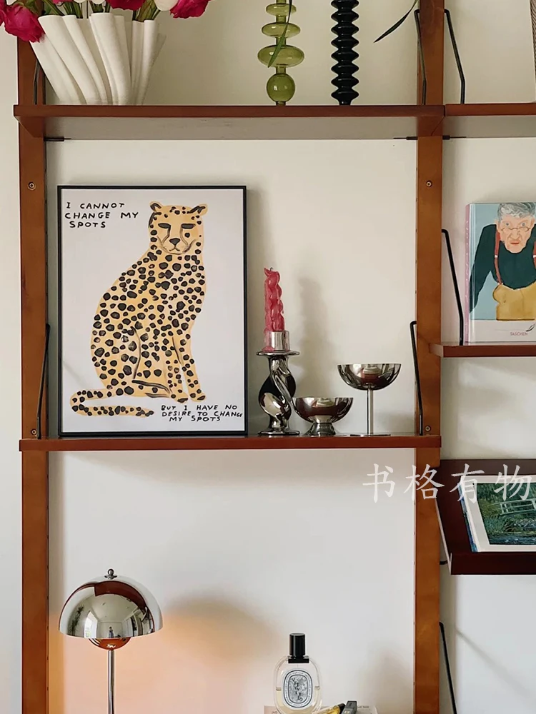 Wall-mounted bookshelf One-word wall shelf Display rack Adjustable multi-layer solid wood storage rack