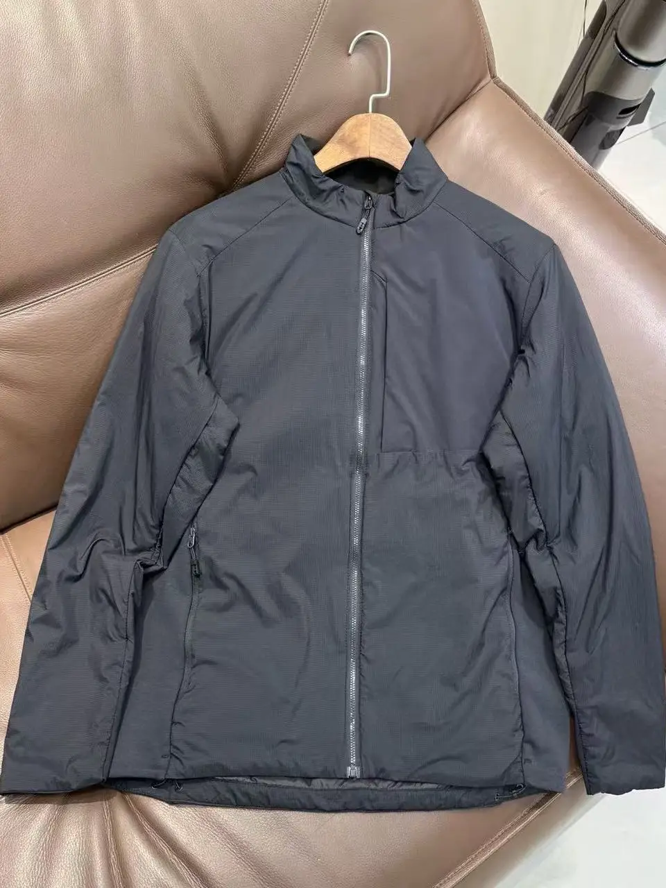 

Thiened Cotton Jaet Stand Collar Men's Outdoor Windproof Warmth Clothing Youth Long Sve Zipper Closure Color