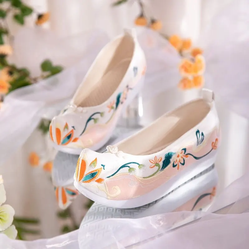 

Large Size Hanfu Shoes Women Chinese Ancient Embroidery Shoes Orange White Vintgae Height-increasing Hanfu Shoes Plus Size 40#