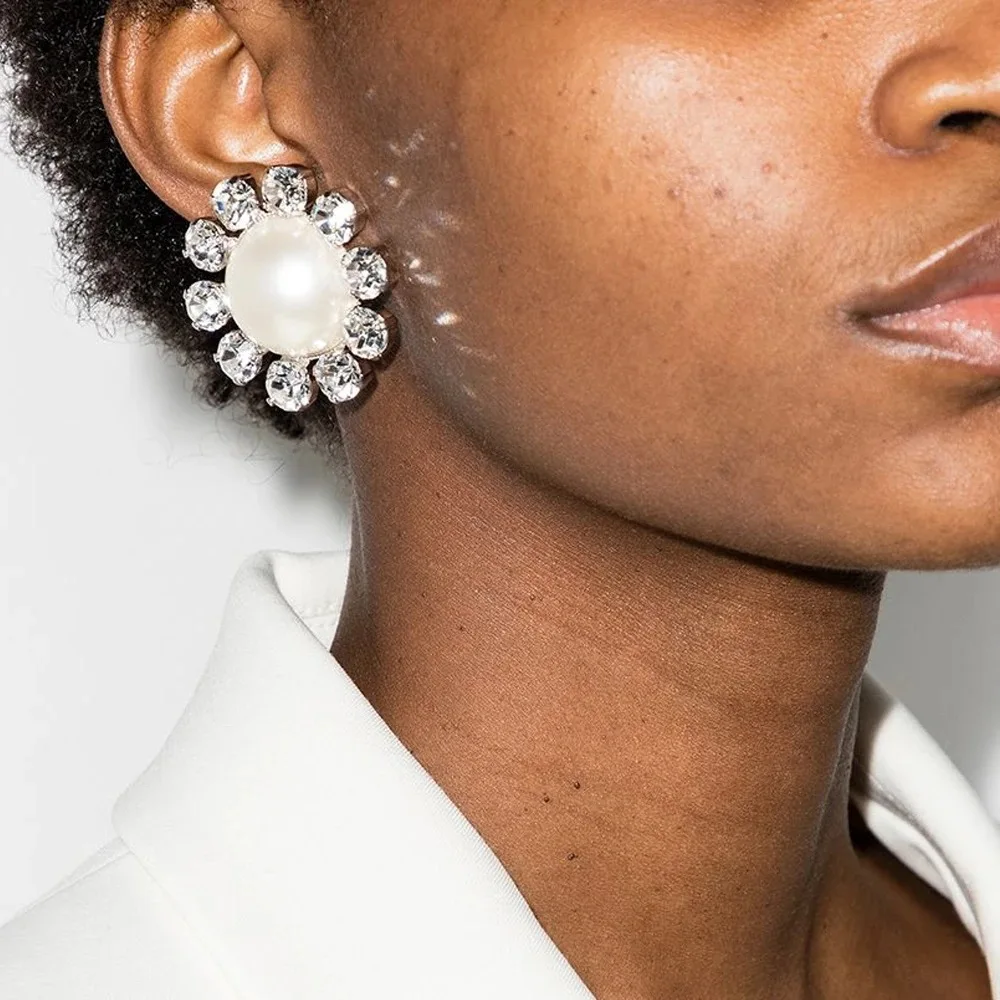 

Простые круглые серьги-клипсы с жемчугом без аксессуаров для пирсинга, эффектные женские большие серьги-клипсы со стразами, ювелирные изделия для ушей, подарок