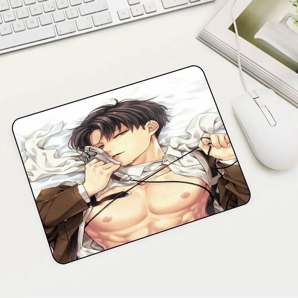 Mouse Mat Anime Mouse Pad Levi Ackerman Laptop Pc Mini Game Accessories Desktop Keyboard Rug Mat Small Mousepad Deskmats