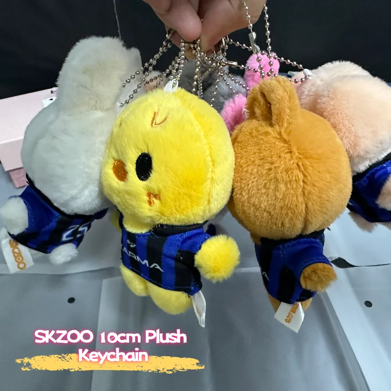 

В наличии набор плюшевых брелоков SKZOO Stray Kids KARMA, альбом, мягкие брелки с мягкими животными, коллекционные украшения для фанатов K-pop