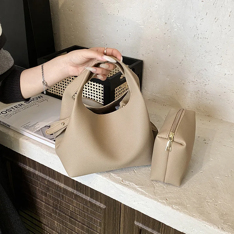 حقيبة يد جلدية ناعمة بتصميم فرنسي للنساء موضة ربيع 2026 حقائب كروس بكتف واحد أنيقة للحفلات بمقبض صغير