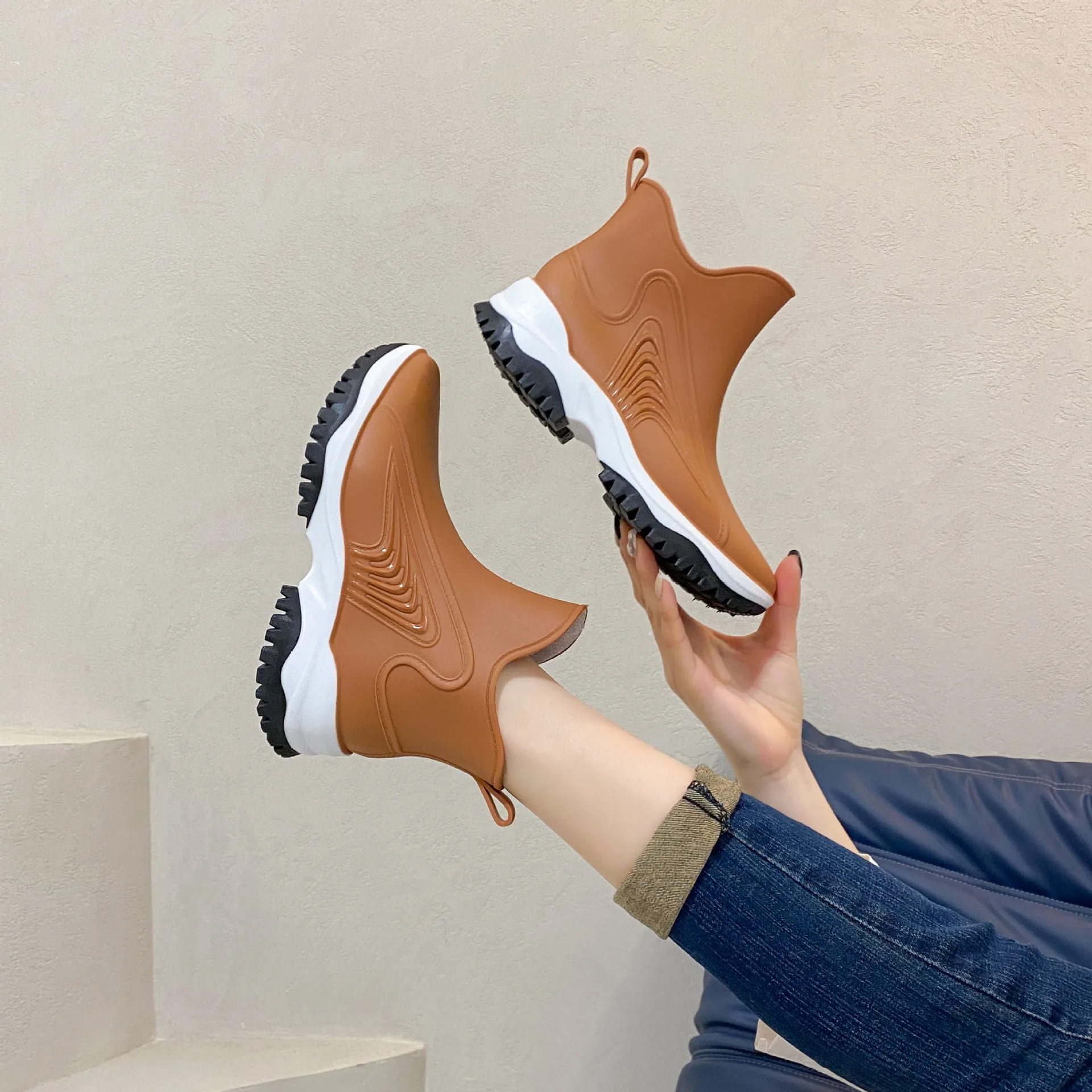 

Fashionable Japanese Style Thick Heel Low Cut Women's Rain Boots Waterproof Anti-Slip Kitchen Outdoor Work Shoes