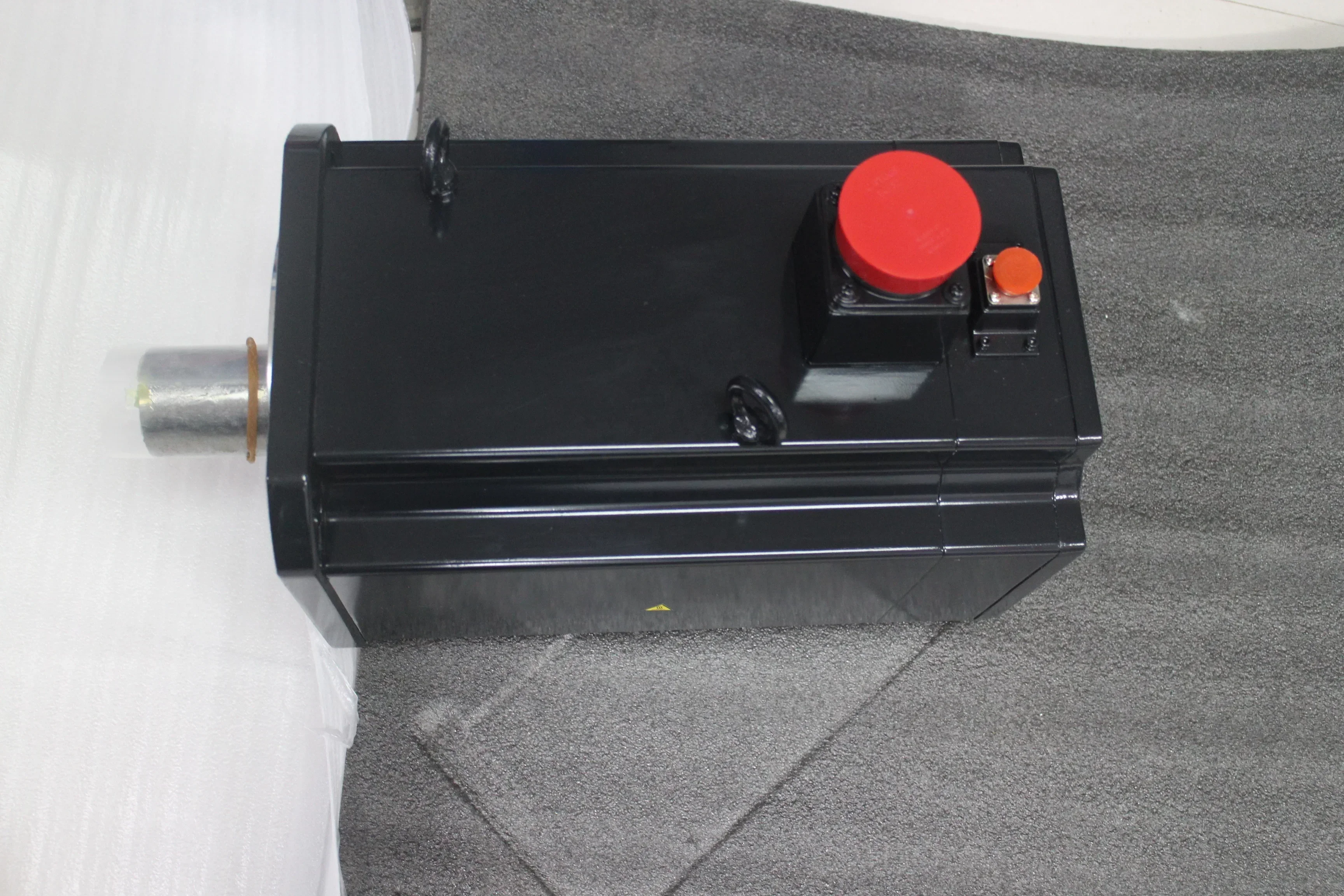 Новый и оригинальный Серводвигатель с ЧПУ