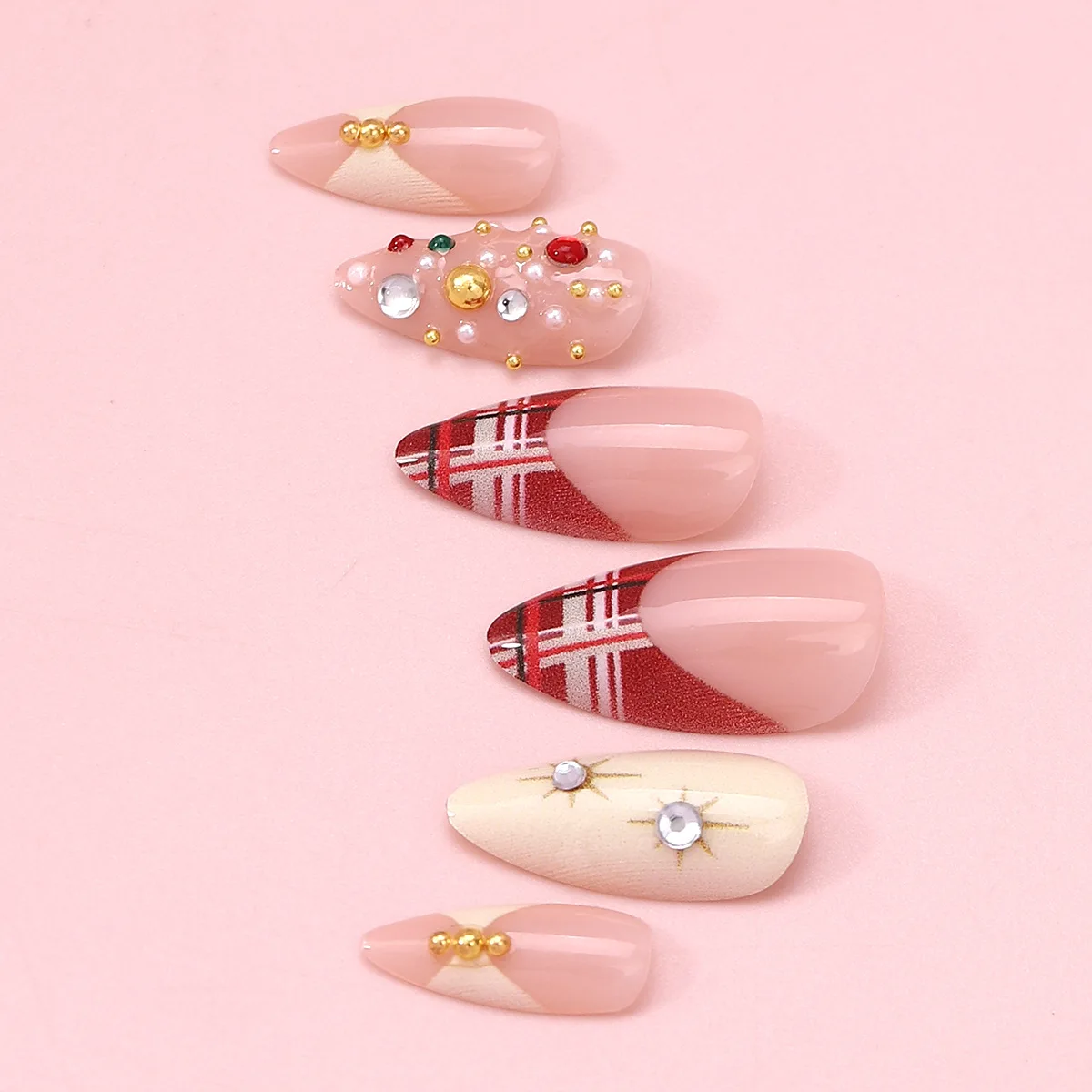 24 szt. Sztuczne paznokcie z dżetami, retro czerwone francuskie migdałki, odpinane, do noszenia, słodkie świąteczne paznokcie do naklejania