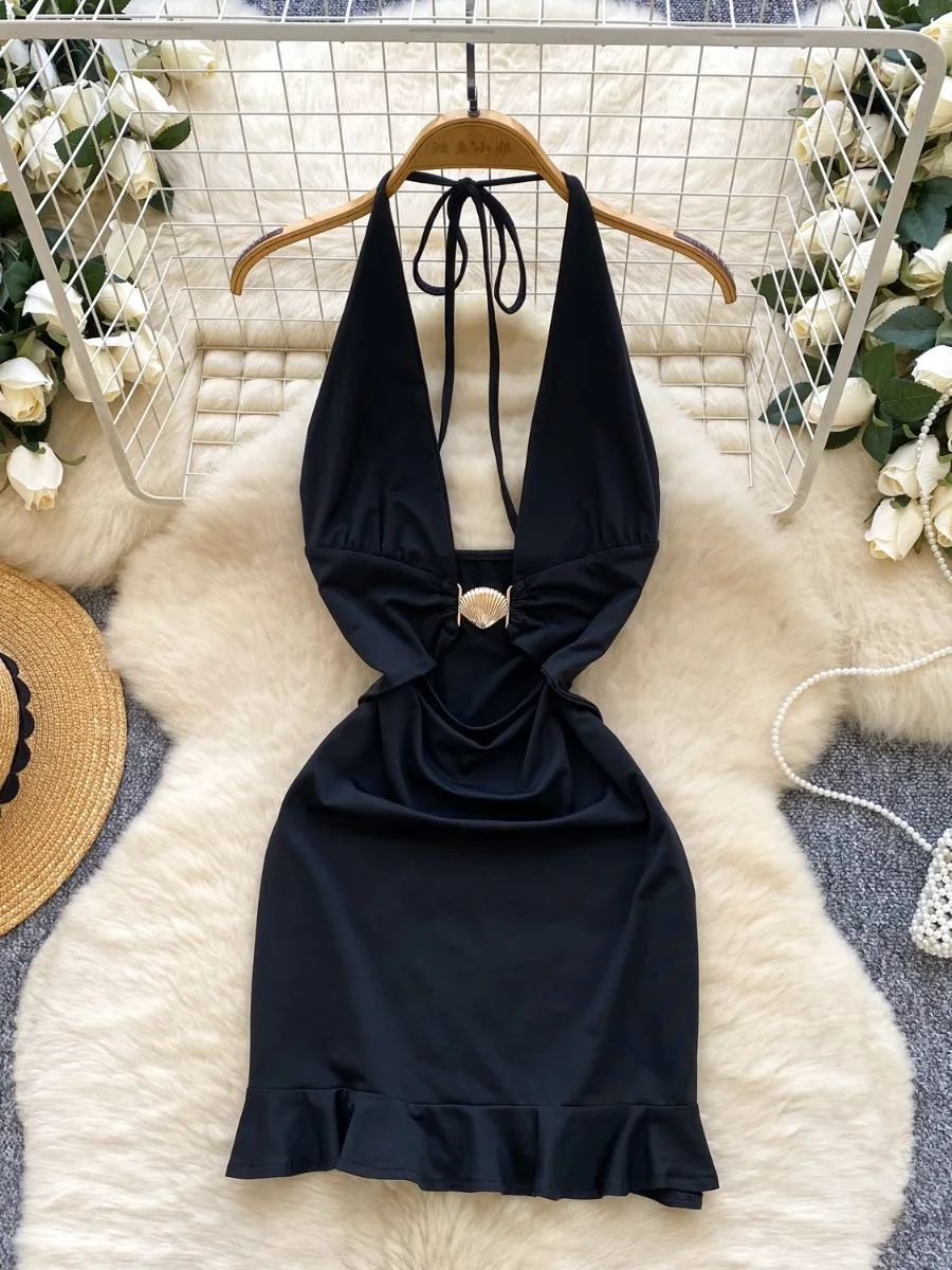 Foamlina verão fino ajuste bodycon pequeno vestido preto puro desejo sexy impressionante oco para fora fivela de metal halter cinta vestido