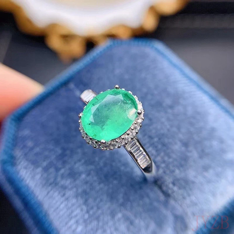 

S925 Sterling silver Ladies fashion ring Main stone 6x8mm egg face cut pure natural Colombian emerald ring authentic