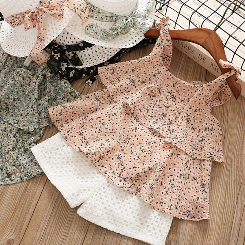 

Wholesale Girls' Chiffon Sets Summer Children's Floral Strap Top and Shorts Two-Piece Set Hat for Free