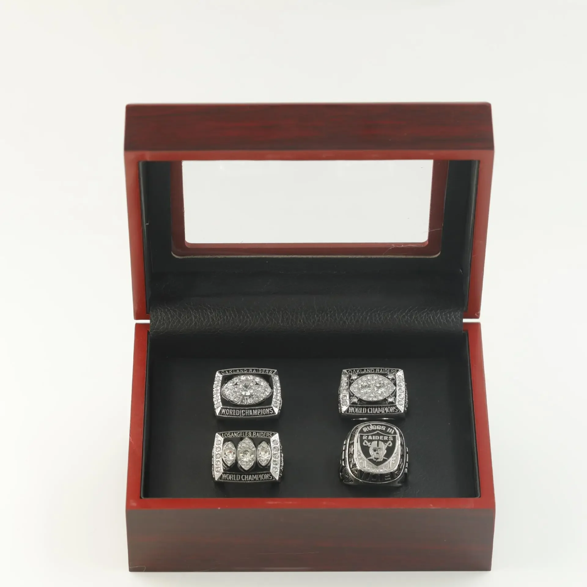 مجموعة حلقات على طراز بطولة لاس فيغاس رايدرز مكونة من 4 إكسسوارات مجوهرات تحت عنوان الرجبي من البر الرئيسى للصين