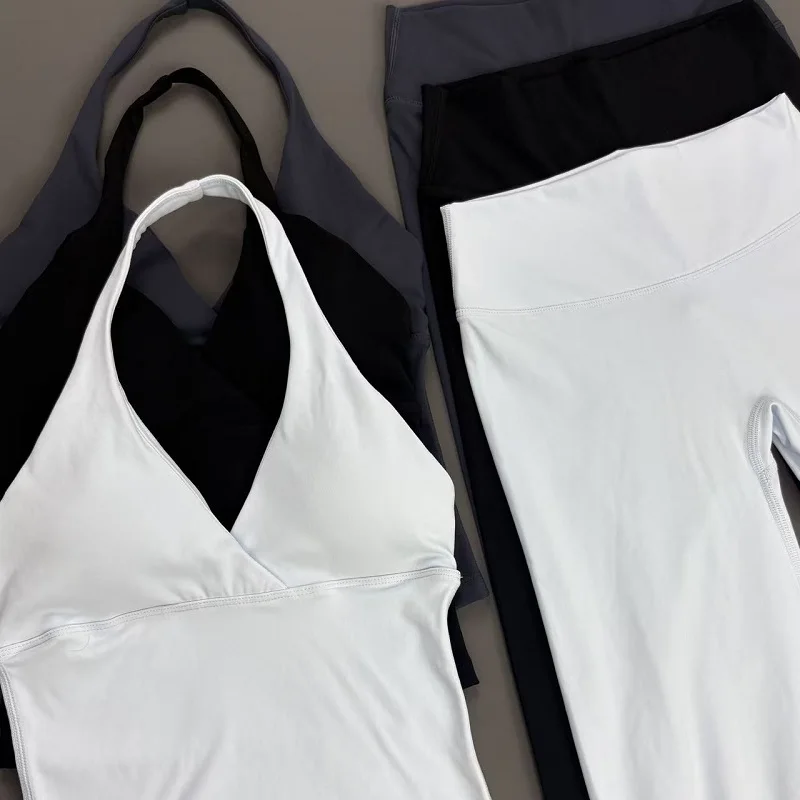 Damen 2-teiliges Gym-Set: Original Neckholder-Top, schmal geschnittene Yoga-Schlaghose, hochelastisch, weich, für Fitness, Workout, Pilates, Radfahren. – Detail 9