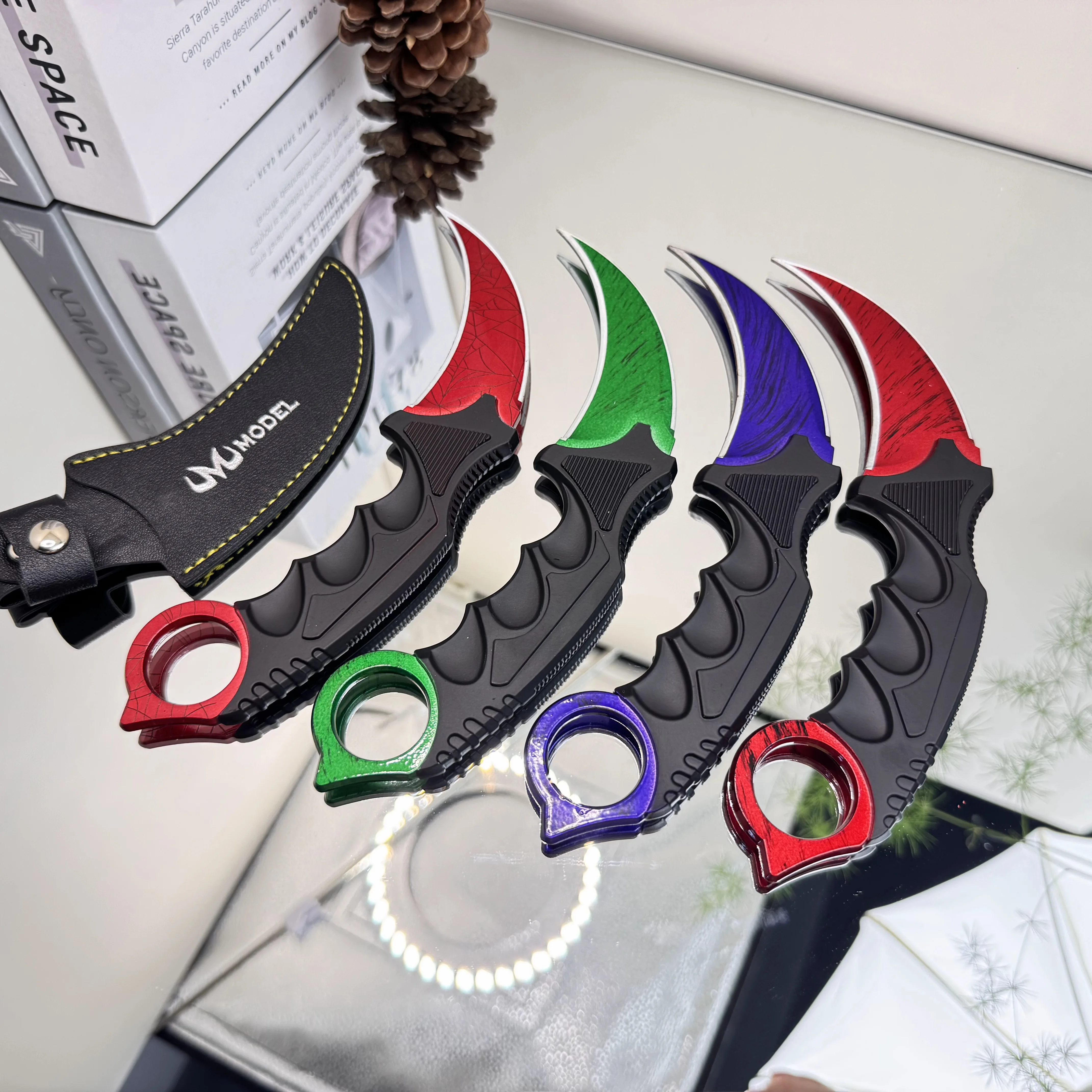 20cm/7.87in GO Game Peripheral Weapons Model Claw Knives Deep Red Nets Metal Weapons Handicrafts Toys Ornaments Collection Gifts - Image 3