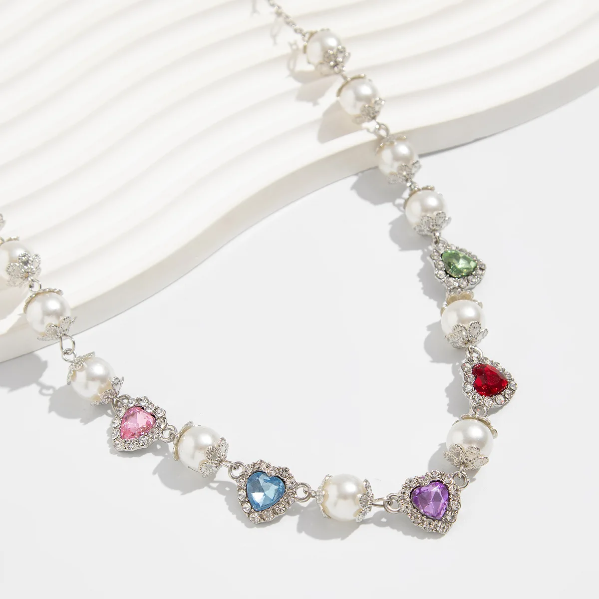 ﻿   حساسة القلب تقليد اللؤلؤ عقد قصير للنساء الرجال الملونة الزركون الربط المختنق سلسلة العصرية مجوهرات الحفلات Gif