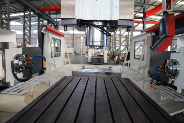 Coluna dupla tipo GMC2416/2.5 CNC cinco eixos pórtico Hining Center, Novo