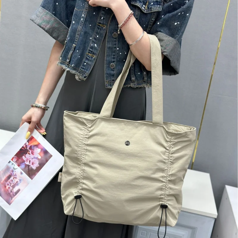 

Новая сверхлегкая водонепроницаемая пригородная сумка с зашифрованным покрытием, нейлоновая сумка на плечо, большая сумка для хранения компьютера, простая однотонная женская сумка