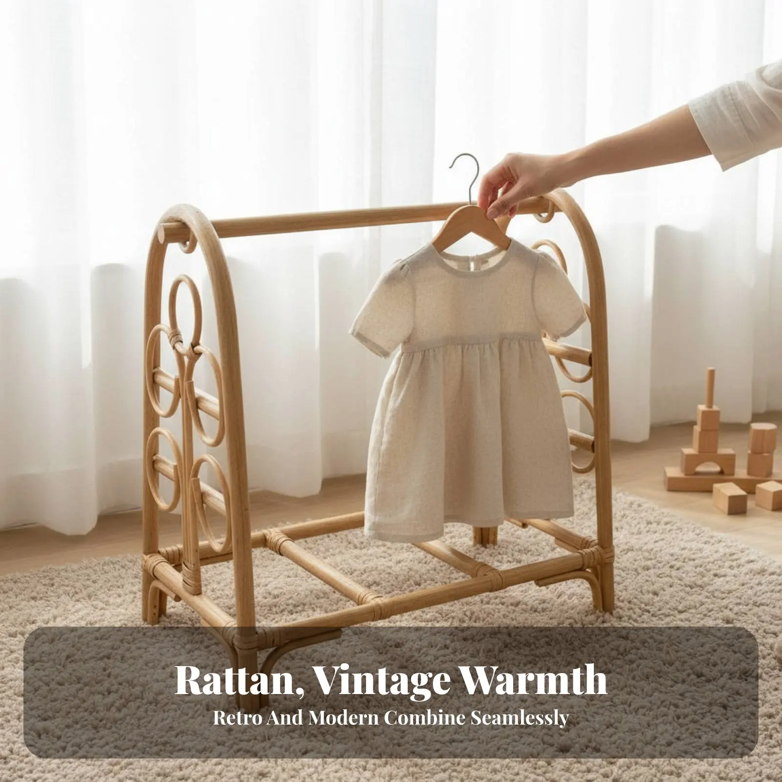 porte-vetements-autoportant-en-rotin-tresse-a-la-main-design-minimaliste-pour-enfants-chambre-d'enfant-creche