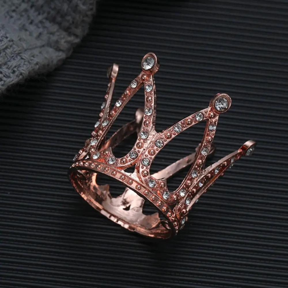

Princess Topper Metal Mini Crown Cake Topper Cute Heart Crystal Rhinestone Tiara Romantic DIY Cake Decoration Wedding