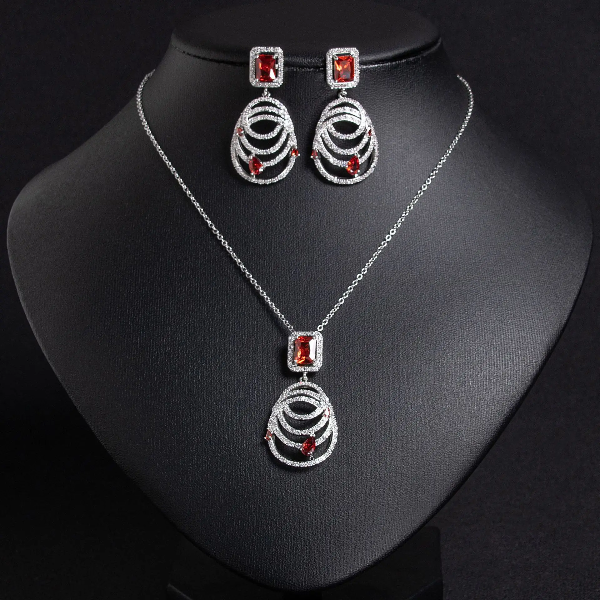 Retro Stereo 2 Piece Necklace Earrings Sparkle Light Luxury Jewellery for Dubai Women Holiday Everyday Wedding Gift M-537