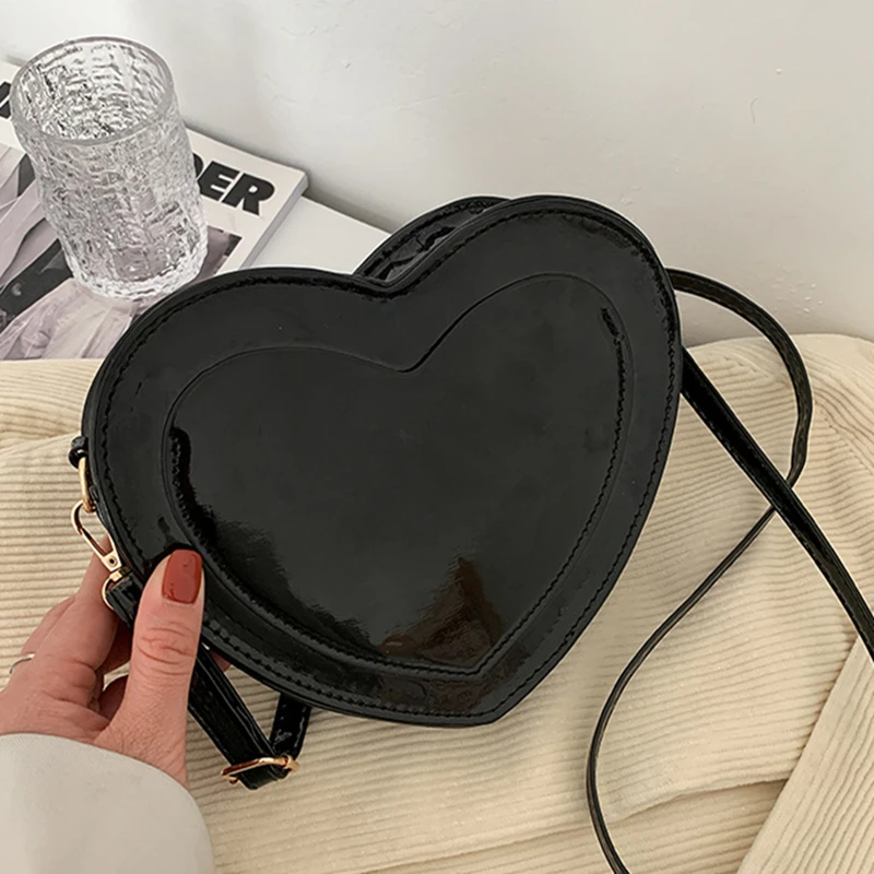 New Women\'s Love Heart Shaped Crossbody Bag Large Capacity PU Leather Fashion Casual Female Solid Mobile Phone Shoulder Handbag