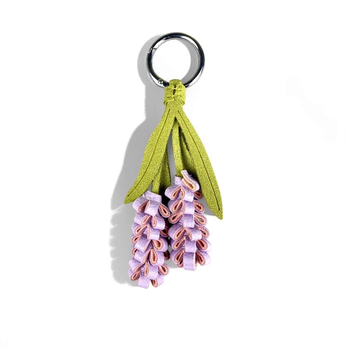 Lila Schmetterling & Blumen Schlüsselanhänger-Set, Niedliche PU-Leder Blumen-Taschenaccessoires für Lila-Liebhaber/Realistische Blüte/Gutes Geschenk – Detail 6