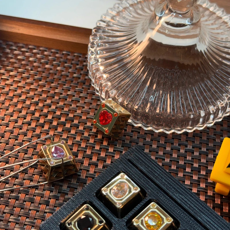 

Металлические колпачки для клавиш с драгоценными камнями, набор золотых профилей Cherry R4 с бриллиантами, колпачки Artisan для механической клавиатуры, игровые аксессуары