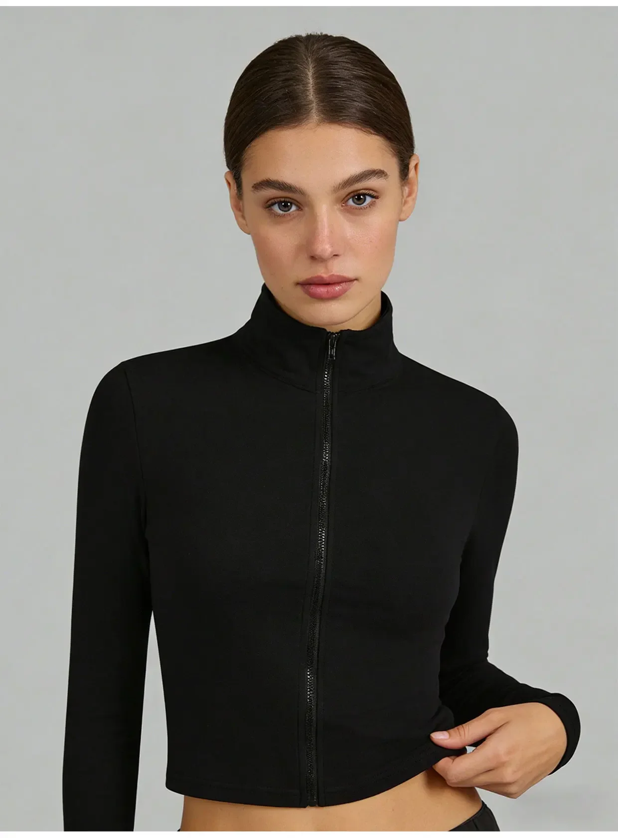 

Новая женская короткая куртка, стройнящая фигуру, модная и универсальная, подходит для занятий спортом, бега и йоги.