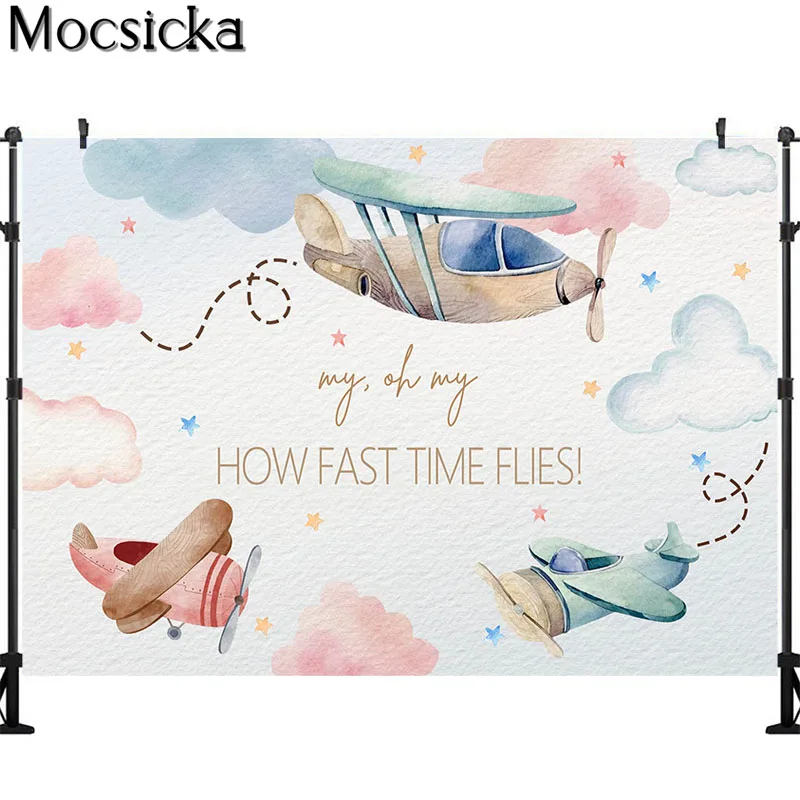 Vintage samolot przygoda temat płeć odsłonić fotografia tło różowe lub niebieskie chmury tło tort na przyjęcie brzuszkowe stół Banner