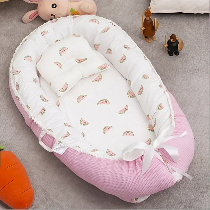 Comfortable Baby Sleeping Nest Bed Crib Recliner Portable Crib Newborn Cradle Photography Props