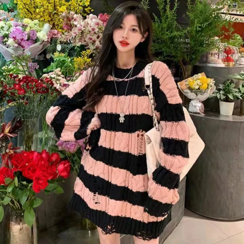 Black Knit Tops for Woman Striped Women's Sweater Round O Neck Pink Jumper Cold Winter Fashion 2024 Modern 90s Vintage Designer