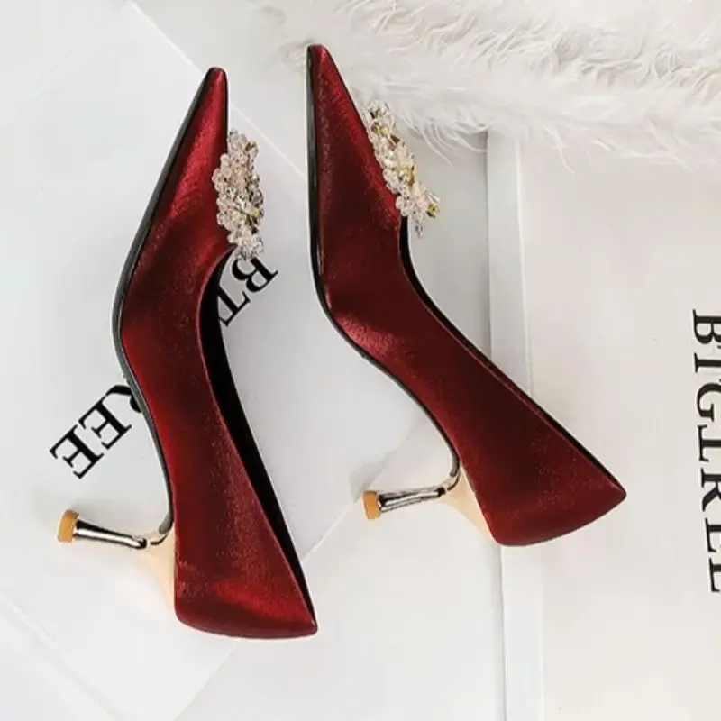 

Туфли-лодочки BIGTREE с новым дизайном, украшенные кристаллами и стразами, на тонком каблуке, с острым носком, элегантные, для свадьбы и банкетов