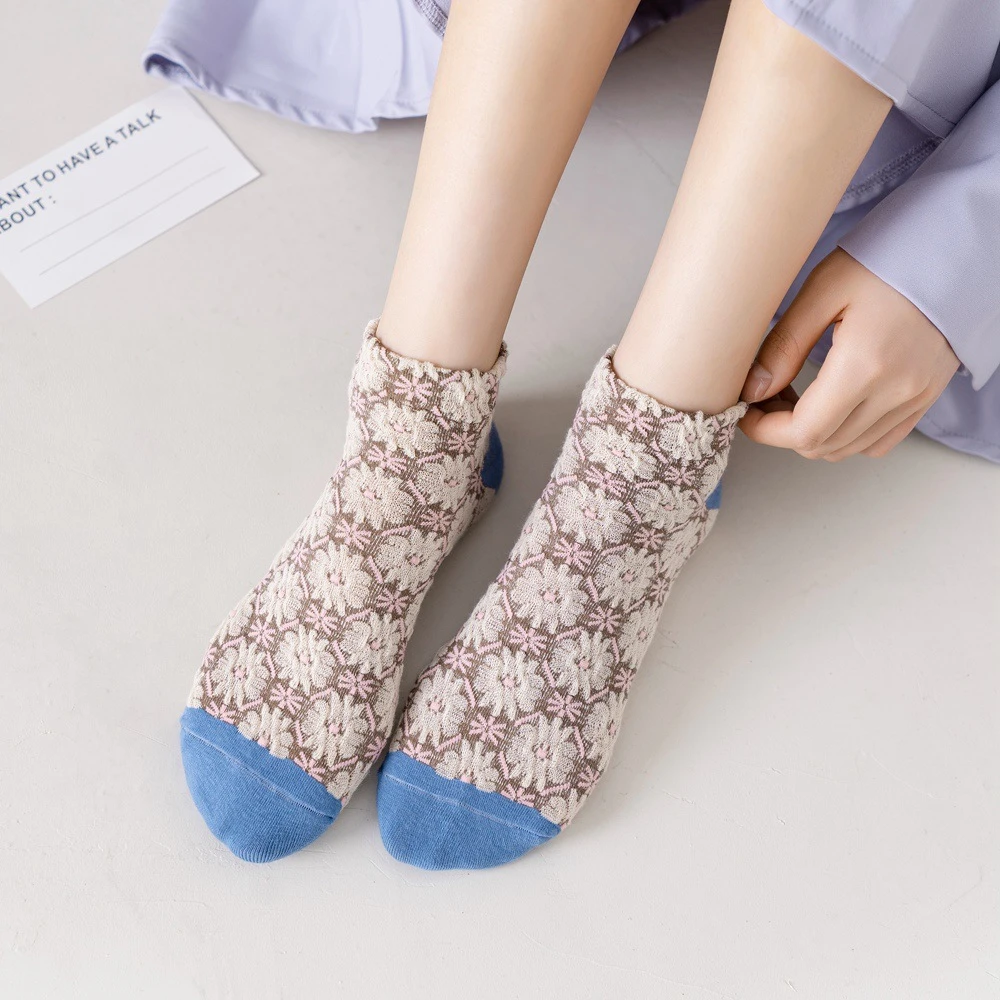 Exclusive Collection! Ethnic Style Jacquard Embossed Women's Dress Socks With Palace Floral Details New Chic Lolita Dropship