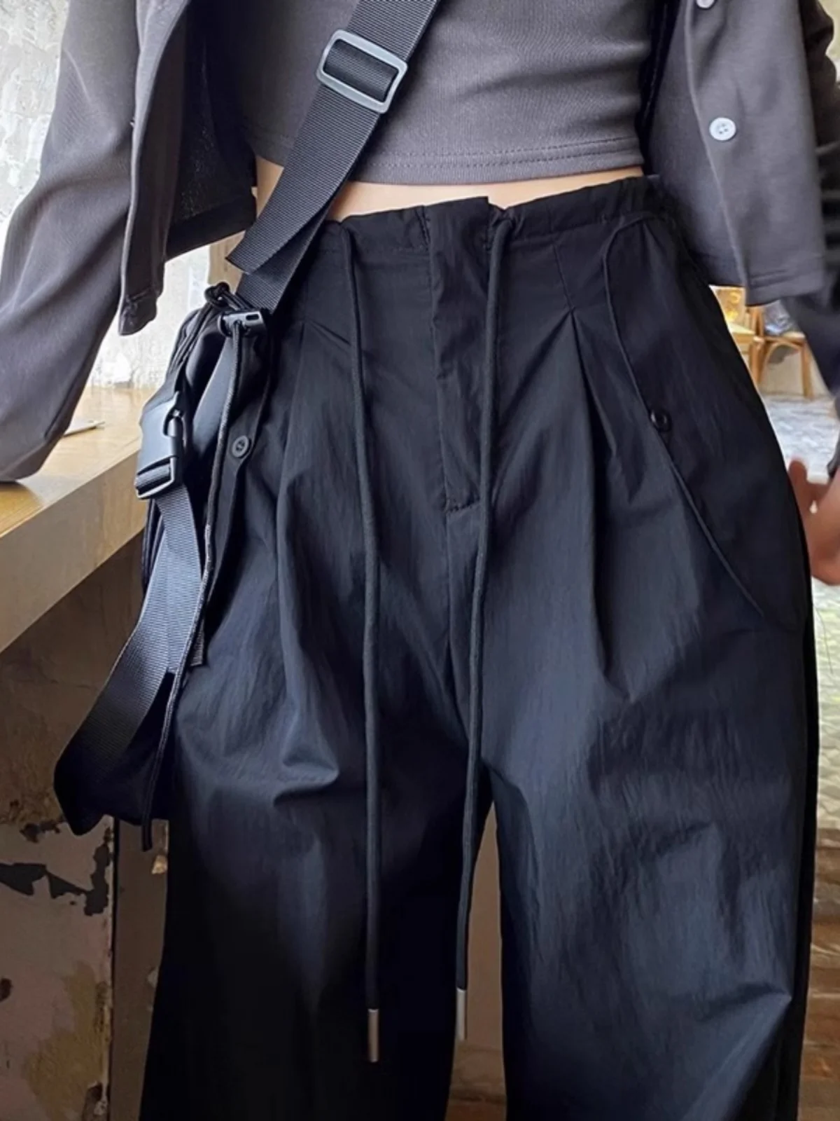 

Американские брюки-парашюты с высокой талией и широкими штанинами для женщин, весенняя новинка, свободные, стройнящие, повседневные, быстросохнущие, спортивные брюки T...