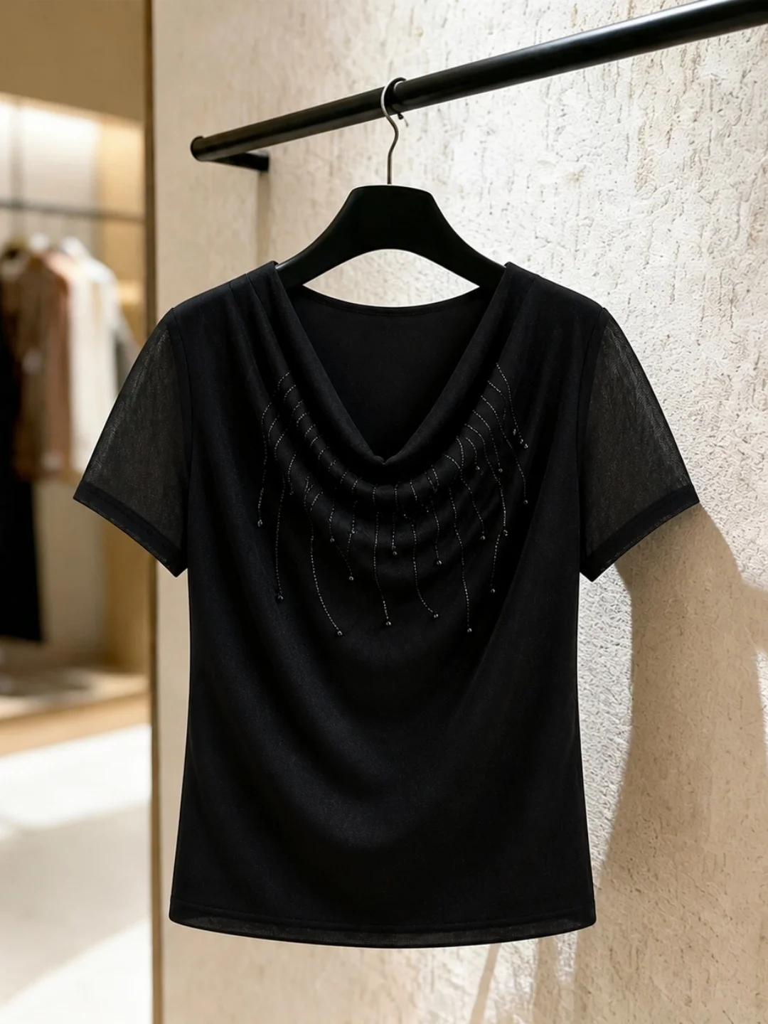

Elegant Fashionable Short Sleeve T-Shirt Women's Slim Fit Versatile Design Summer 2026 Korean Style Straight Cut Silk Top