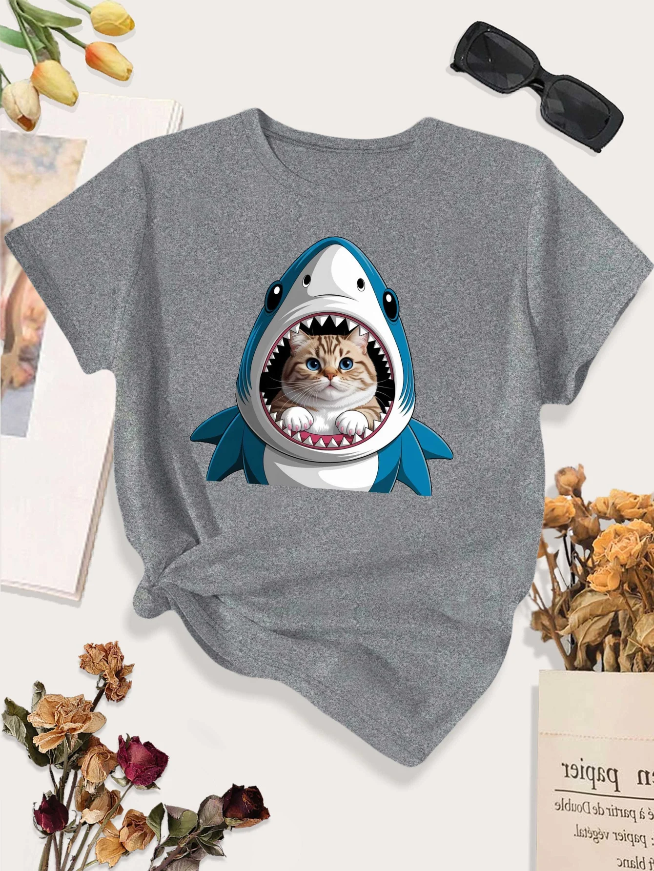 Shark Costume Whimsical Women's Casual Sports T-shirt Summer Short Sleeved Harajuku Streetwear Tops Tees Aesthetic Clothes