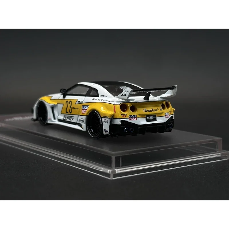 LBWK GTR R35 Super Silhouette 35GT-RR White Flash Diecast Diorama Car Model Collection Toys, CM 1:64