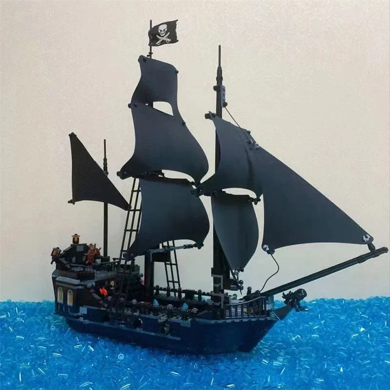 "Blocos de construção criativos de navio pirata - modelo de barco Black Pearl da aventura caribe, tijolos montados DIY para K