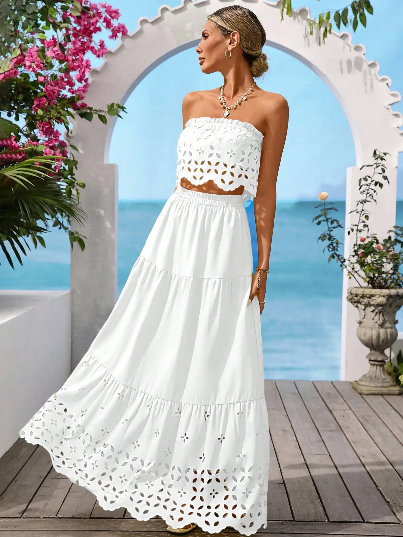 

White Hollow Out Frill Trim Strapless Two Piece Set Casual Boho Vacation Dress