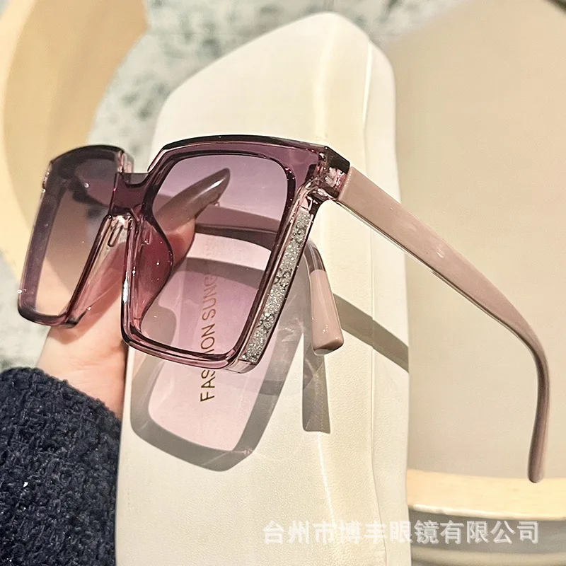 2025 fashion sunglasses for women, high-end anti-ultraviolet and small  goggles Sunscreen Sunglasses