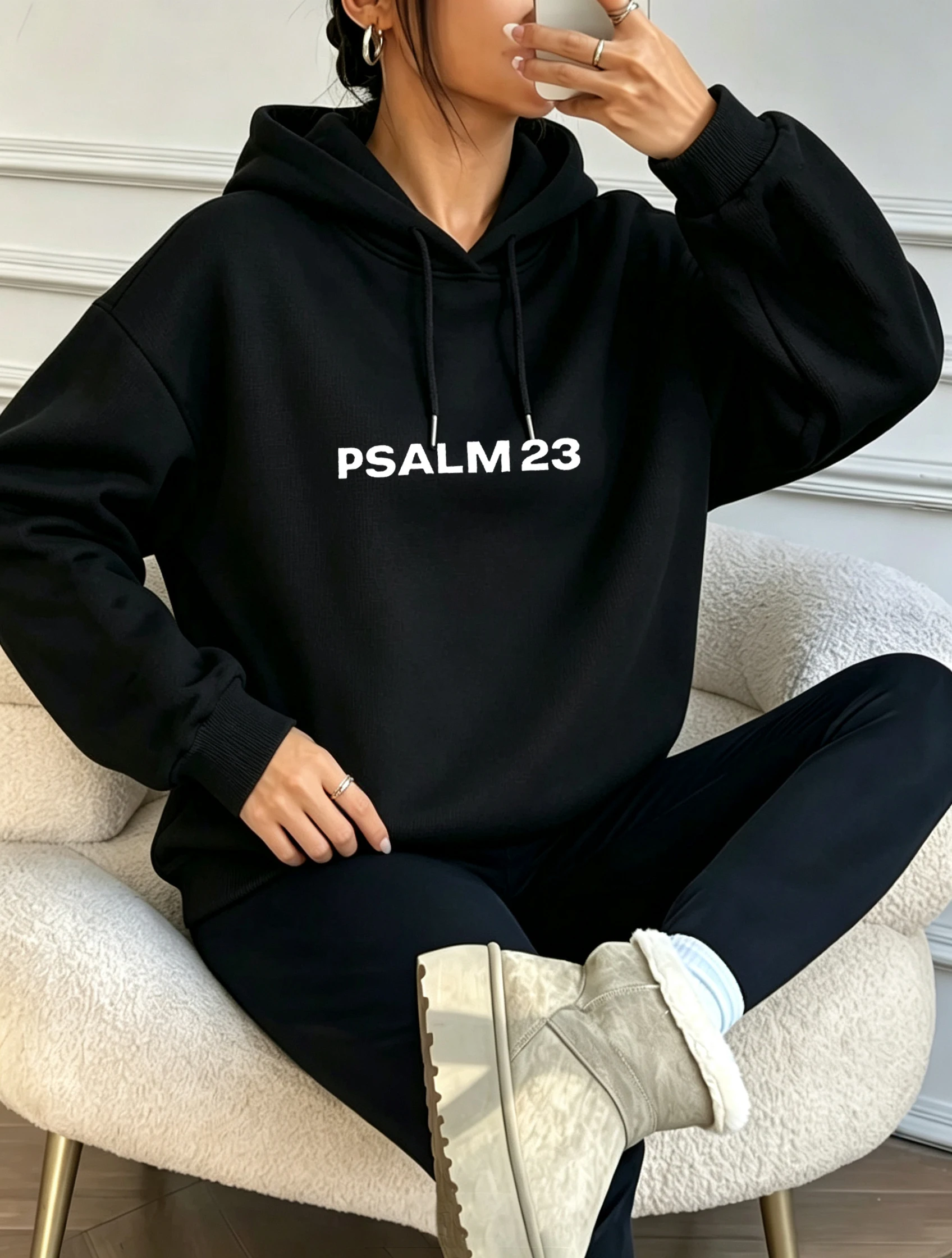 Sweat-shirt à capuche surdimensionné noir pour femme, avec impression de lettres « Psalm 23 » à l'avant et « Child Of God Faith » à l'arrière, avec cordon de serrage
