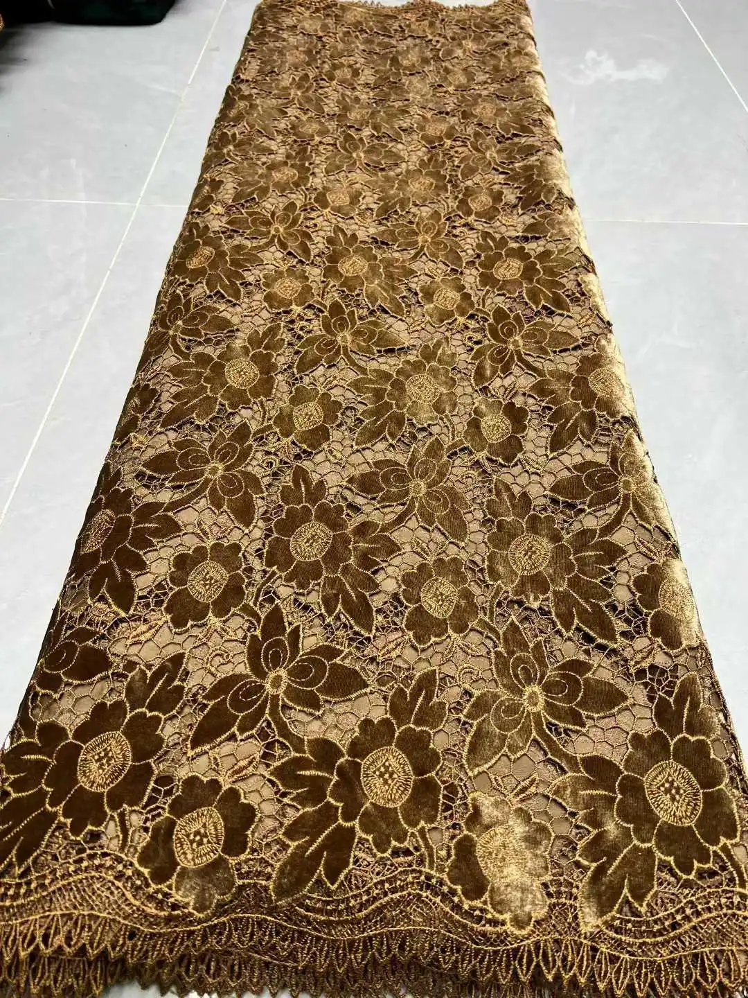 

Fashion African Velvet Lace Fabrics 2025 High Quality Women Party Women Embroidery Nigerian French Lace Materials For Wedding