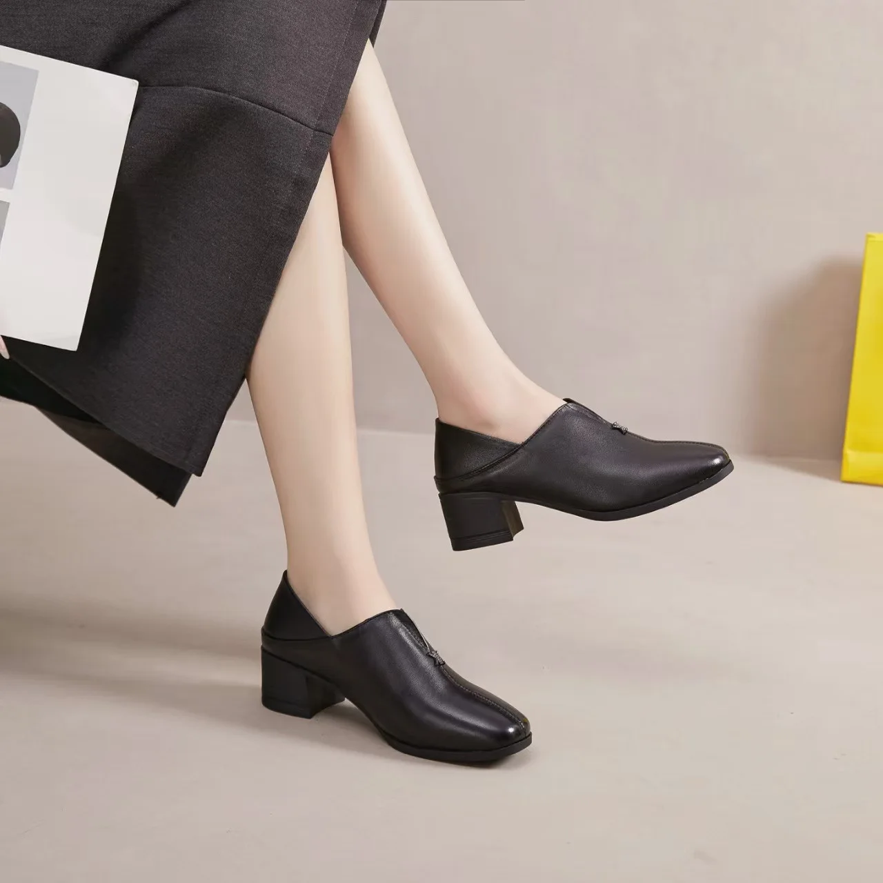 

Black Cow Leather Shoes for Women Spring Autumn New Designer Shoes Ladies Chunky Heel Fashion Casual High Quality Loafers Woman