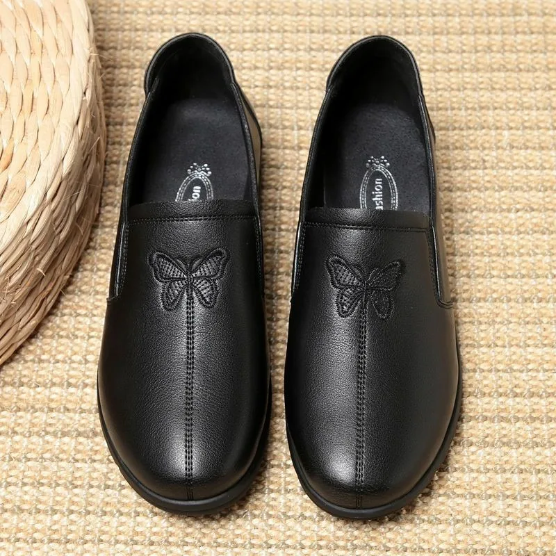 New Soft Soled Mother Black Single Shoes Leather Non-slip Casual Comfortable Middle-aged Ladies Flat Shoes Ladies Shoes